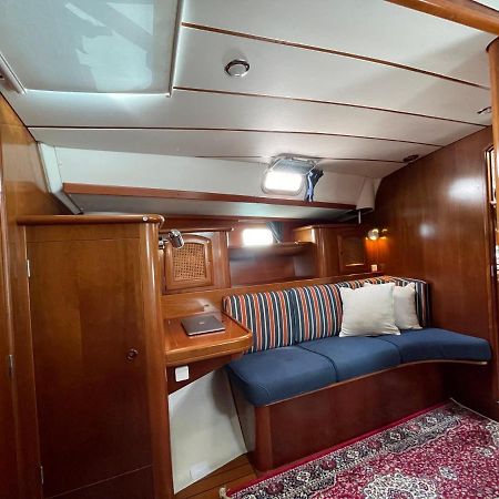 Beautiful And Comfortable Sailboat With Secure Parking Available Otel Barselona Dış mekan fotoğraf