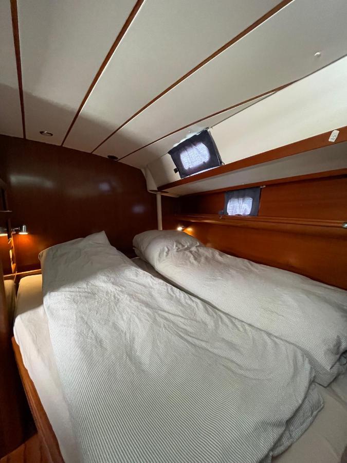 Beautiful And Comfortable Sailboat With Secure Parking Available Otel Barselona Dış mekan fotoğraf